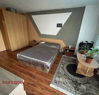 Снимка 4 — Тристаен апартамент във Варна, Левски 1
