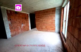 Тристаен апартамент в София, Левски В