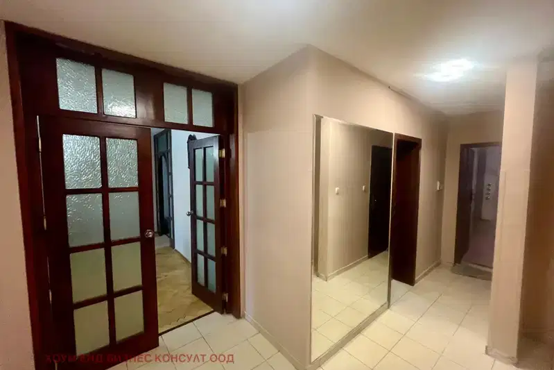 Тристаен апартамент в София, Лозенец