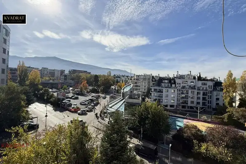 3-bedroom apartment in Sofiya, Lozenec