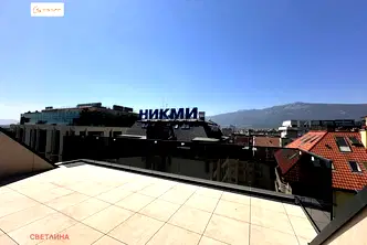 Тристаен апартамент в София, Лозенец
