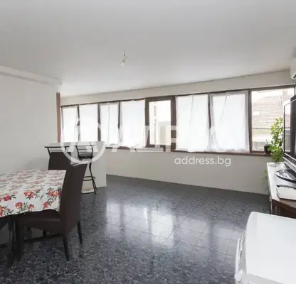 Photo 3 — 3-bedroom apartment in Sofiya, Lozenec