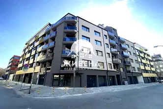 Тристаен апартамент във Варна, Лятно кино Тракия