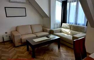 Тристаен апартамент във Варна, Лятно кино Тракия
