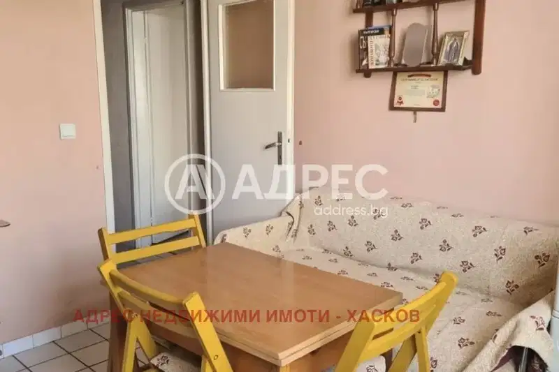 Тристаен апартамент в Хасково, Любен Каравелов
