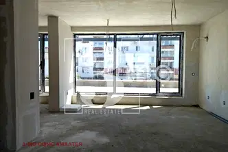 Тристаен апартамент с голяма тераса в Люлин 4, София