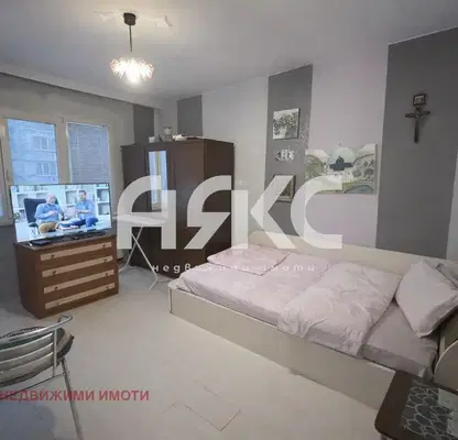 Снимка 5 — Тристаен апартамент в София, Люлин 7