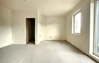 Тристаен апартамент с южно изложение в м-т Акчелар, Варна