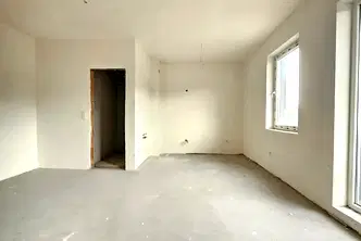 Тристаен апартамент с южно изложение в м-т Акчелар, Варна