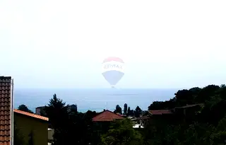 Тристаен апартамент във Варна, м-т Ален мак