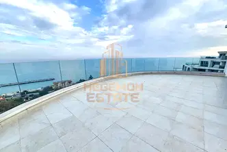 Тристаен апартамент с морска панорама в м-т Ален мак, Варна
