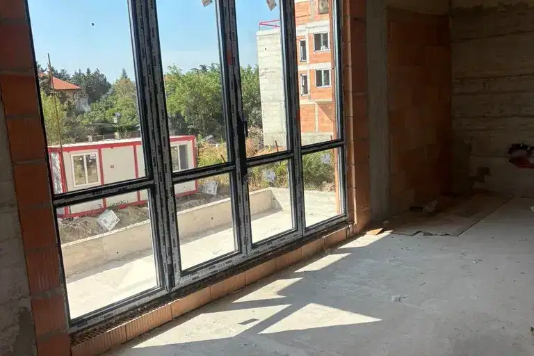 Three-room apartment with two terraces in m-t Gorna Traka, Varna