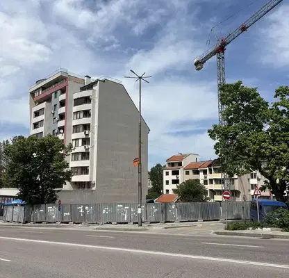 Снимка 5 — Тристаен апартамент в Хасково, Македонски, с асансьор
