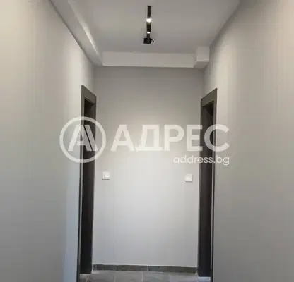 Снимка 3 — Тристаен апартамент с две тераси в Малинова долина, София