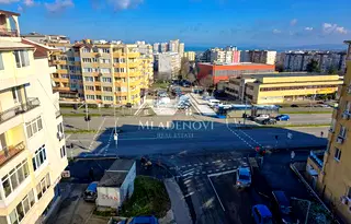 Тристаен апартамент в Бургас, Меден рудник - зона А