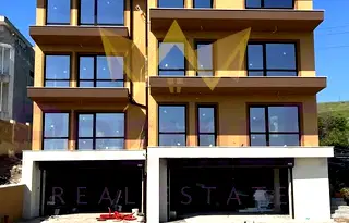 Тристаен апартамент с балкон в Меден рудник - зона Д, Бургас