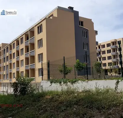 Снимка 3 — Тристаен апартамент в Бургас, Меден рудник - зона В