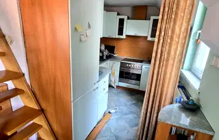 Тристаен апартамент в София, Медицинска академия