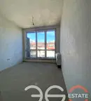 Тристаен апартамент във Варна, Младост 1