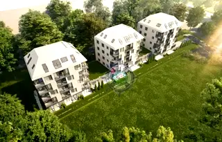Тристаен апартамент във Варна, Младост 1