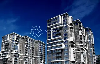 Тристаен апартамент във Варна, Младост 1
