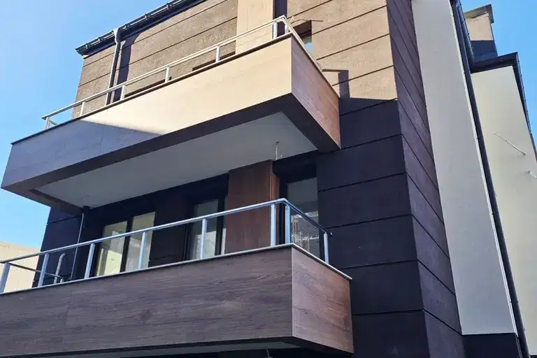 3-bedroom apartment in Sofiya, Mladost 1