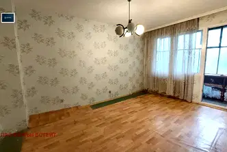 Тристаен апартамент във Варна, Младост 1