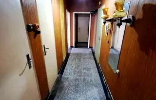 Тристаен апартамент във Варна, Младост 1
