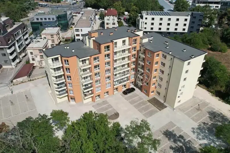 3-bedroom apartment in Varna, Mladost 1