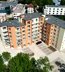 Тристаен апартамент във Варна, Младост 1
