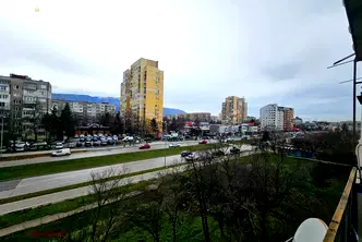 Тристаен апартамент с два балкона в Младост 1, София
