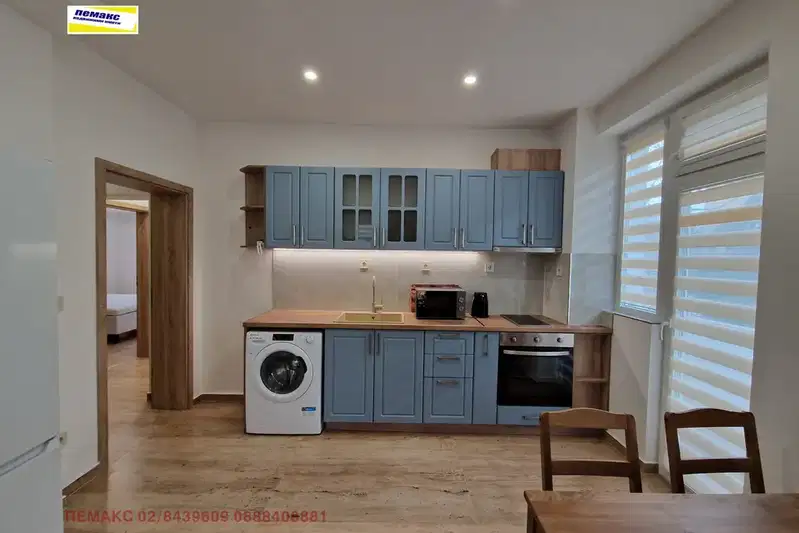 3-bedroom apartment in Sofiya, Mladost 1