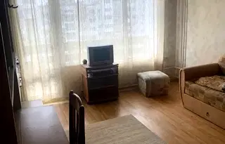 Тристаен апартамент във Варна, Младост 2
