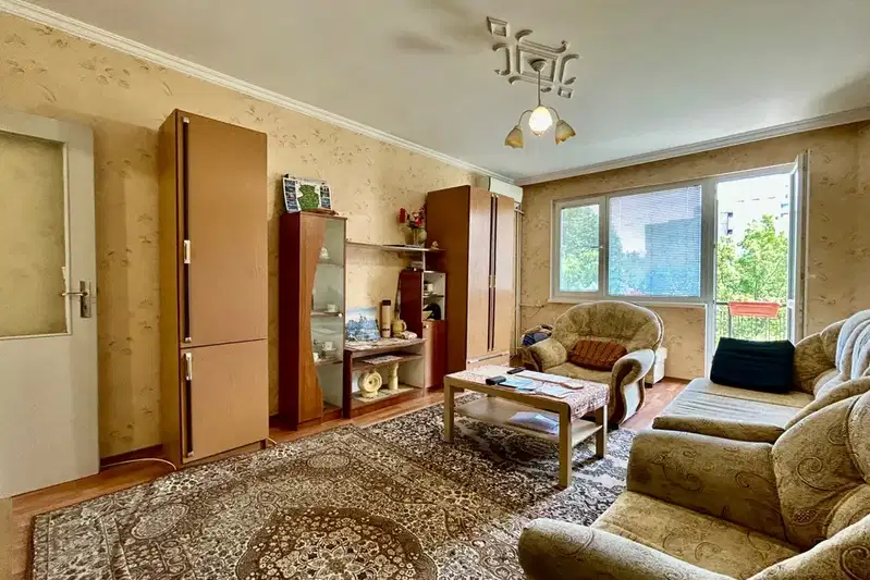 3-bedroom apartment in Sofiya, Mladost 2