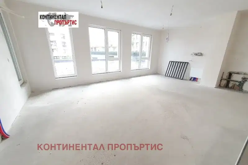 3-bedroom apartment in Sofiya, Mladost 4