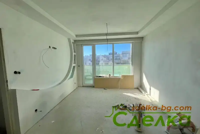 Тристаен апартамент в Габрово, Младост