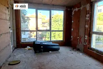 Тристаен апартамент в Пазарджик, Младост