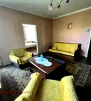 Тристаен апартамент в Габрово, Младост