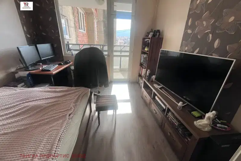 3-bedroom apartment in Pernik, Mogiliche