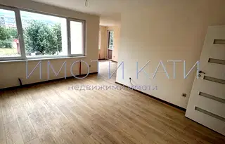 Тристаен апартамент в Перник, Мошино