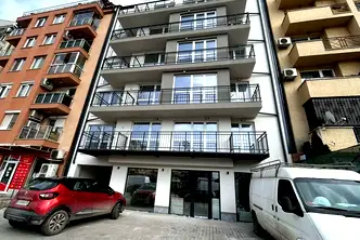 Тристаен апартамент в София, Надежда 4