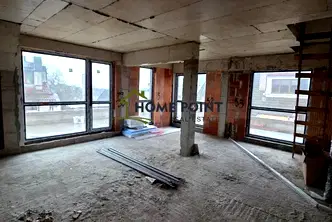 Просторен 3-стаен мезонет с панорамна тераса в Окръжна болница, Варна