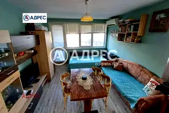 Тристаен апартамент във Варна, Център