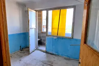 Тристаен апартамент в Раз, Орел
