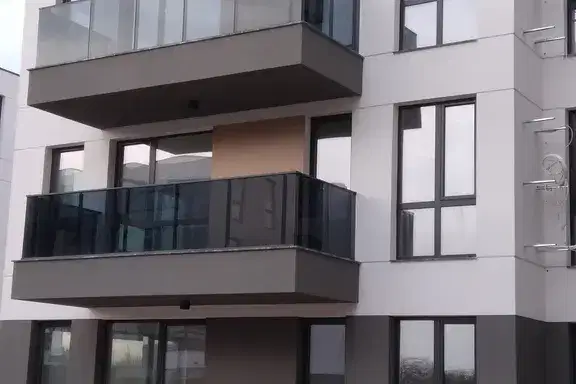 Тристаен апартамент в Пловдив, Остромила