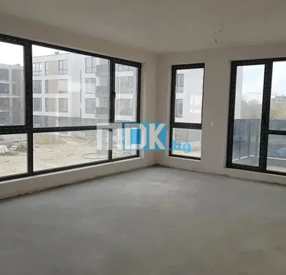 Photo 2 — Three-room apartment in Ostromila with terrace and parking space
