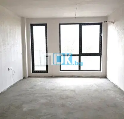 Photo 5 — Three-room apartment in Ostromila with terrace and parking space