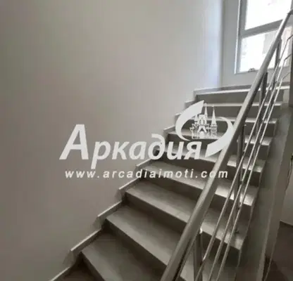 Снимка 5 — Просторен 3-стаен апартамент с голяма тераса в Остромила, Пловдив