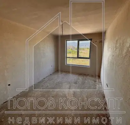 Снимка 2 — Тристаен апартамент с тераса в Остромила, Пловдив