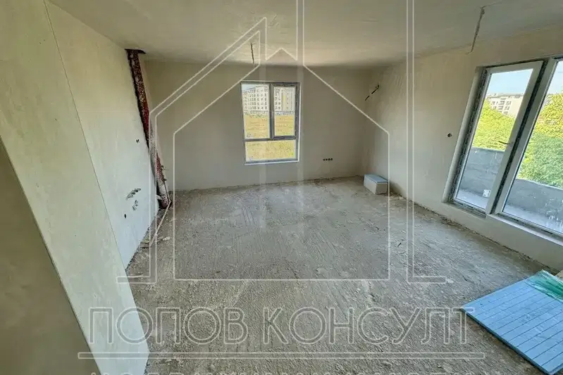 Тристаен апартамент с тераса в Остромила, Пловдив